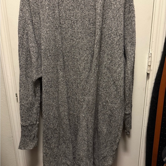 Old Navy Gray Women's Cardigan Sweater - Picture 1 of 2